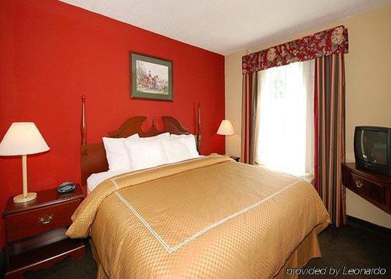 Comfort Suites Airport Шарлотт Номер фото