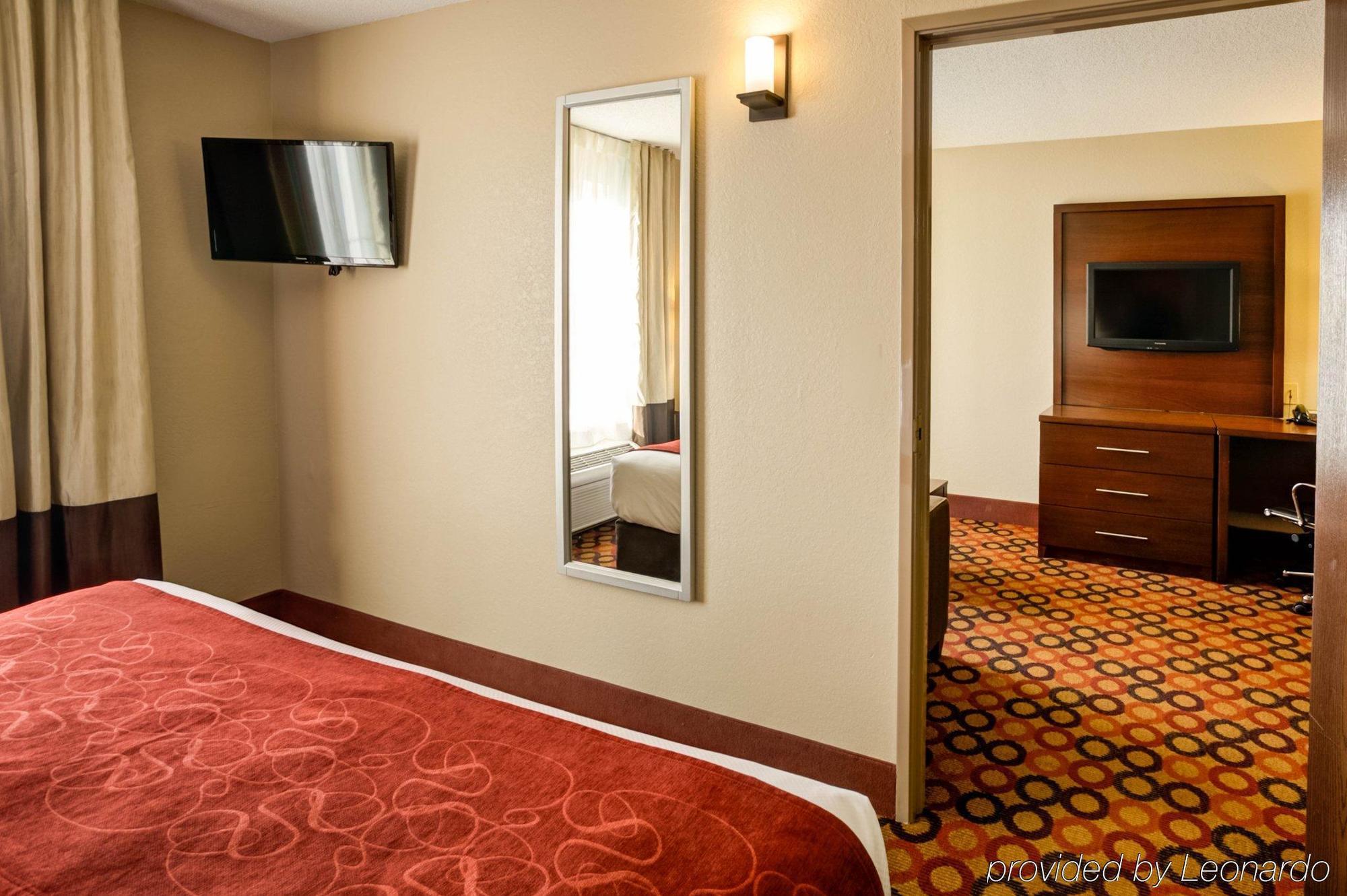 Comfort Suites Airport Шарлотт Экстерьер фото