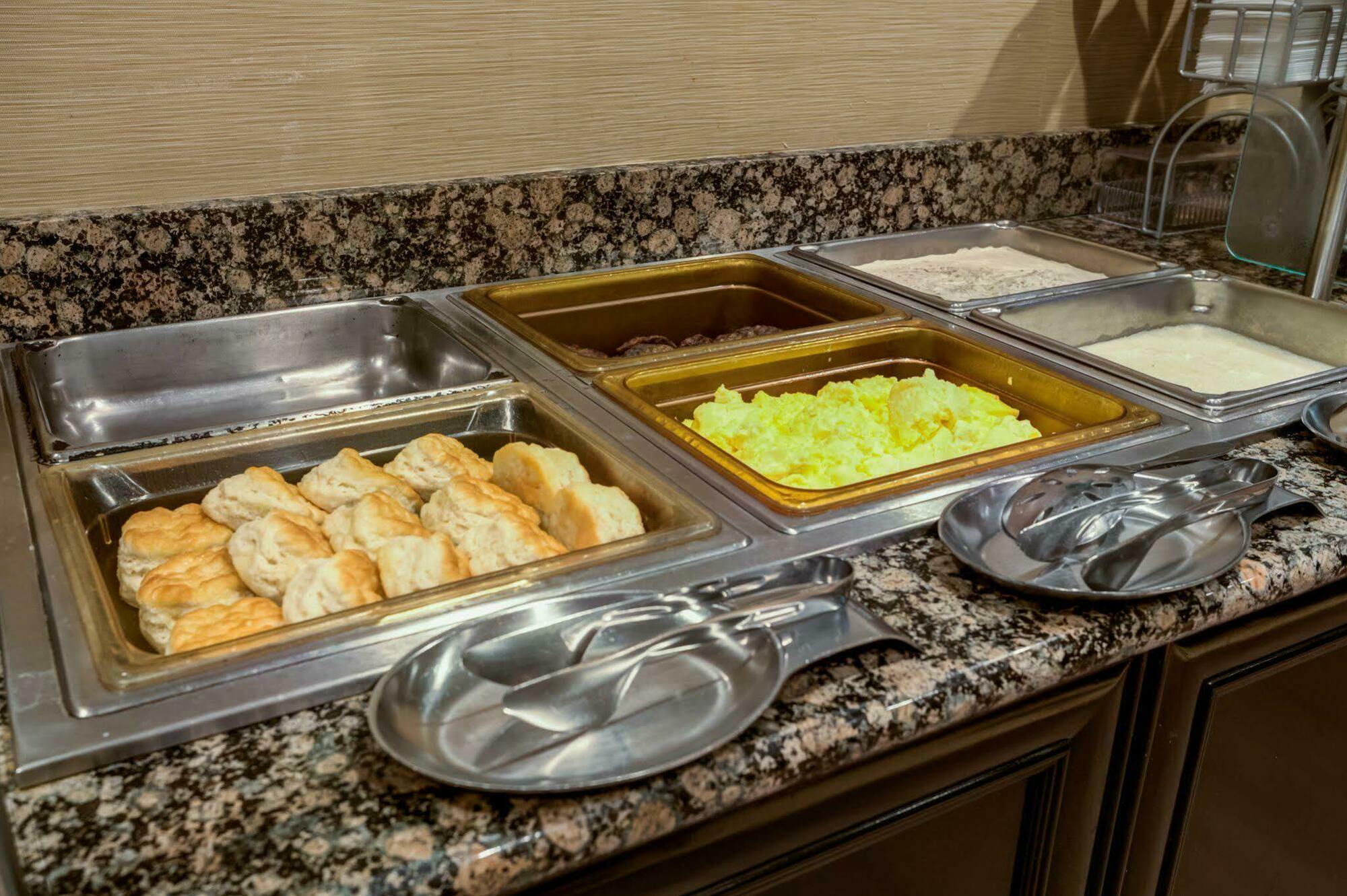 Comfort Suites Airport Шарлотт Экстерьер фото